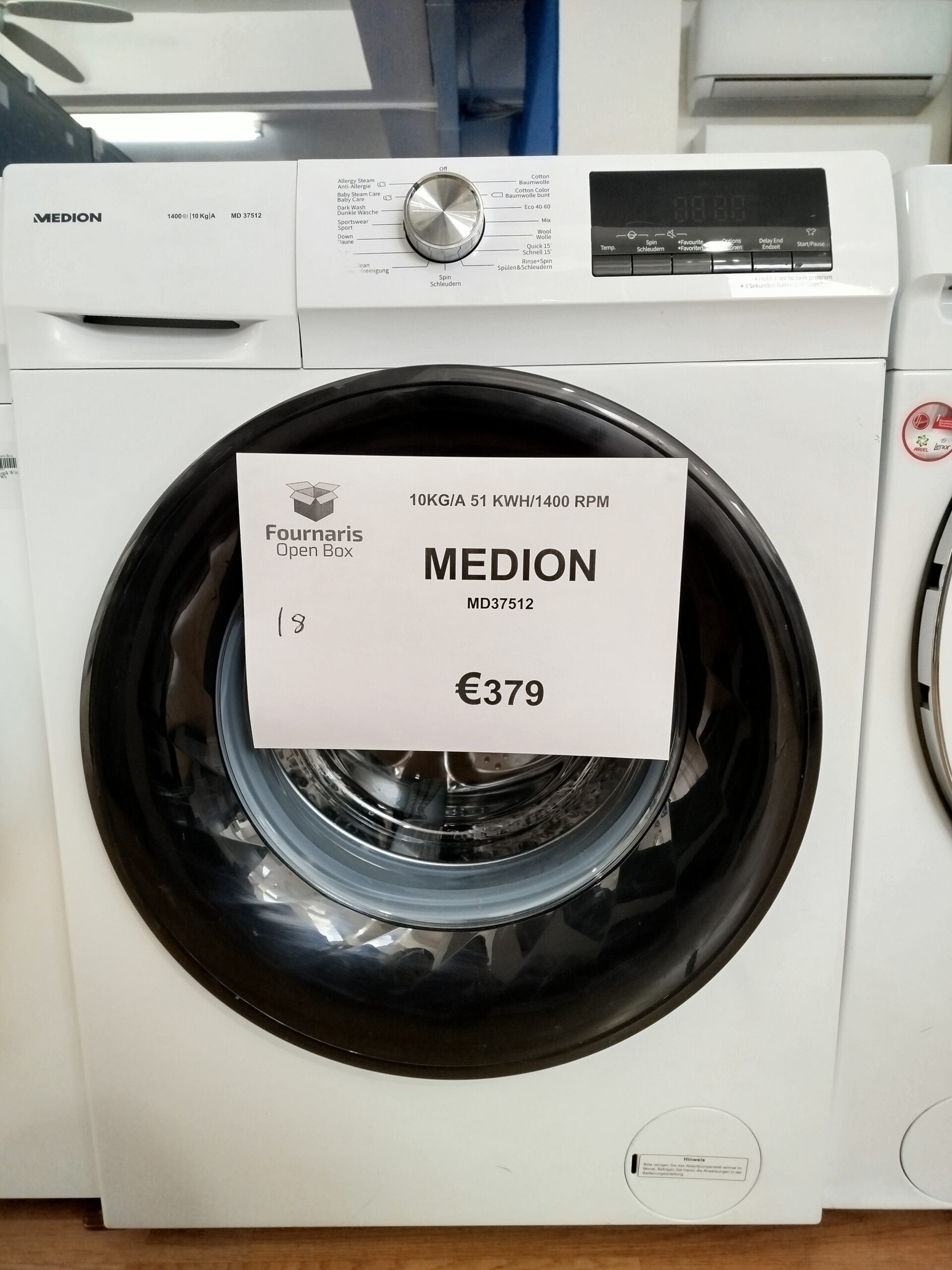 18. WASHING MACHINE MEDION MD37512