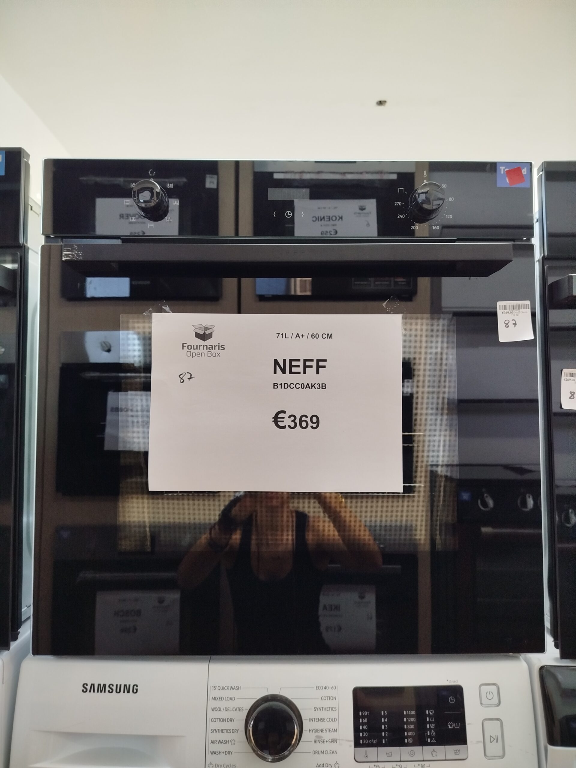 87. OVEN NEFF B1DCC0AK3B